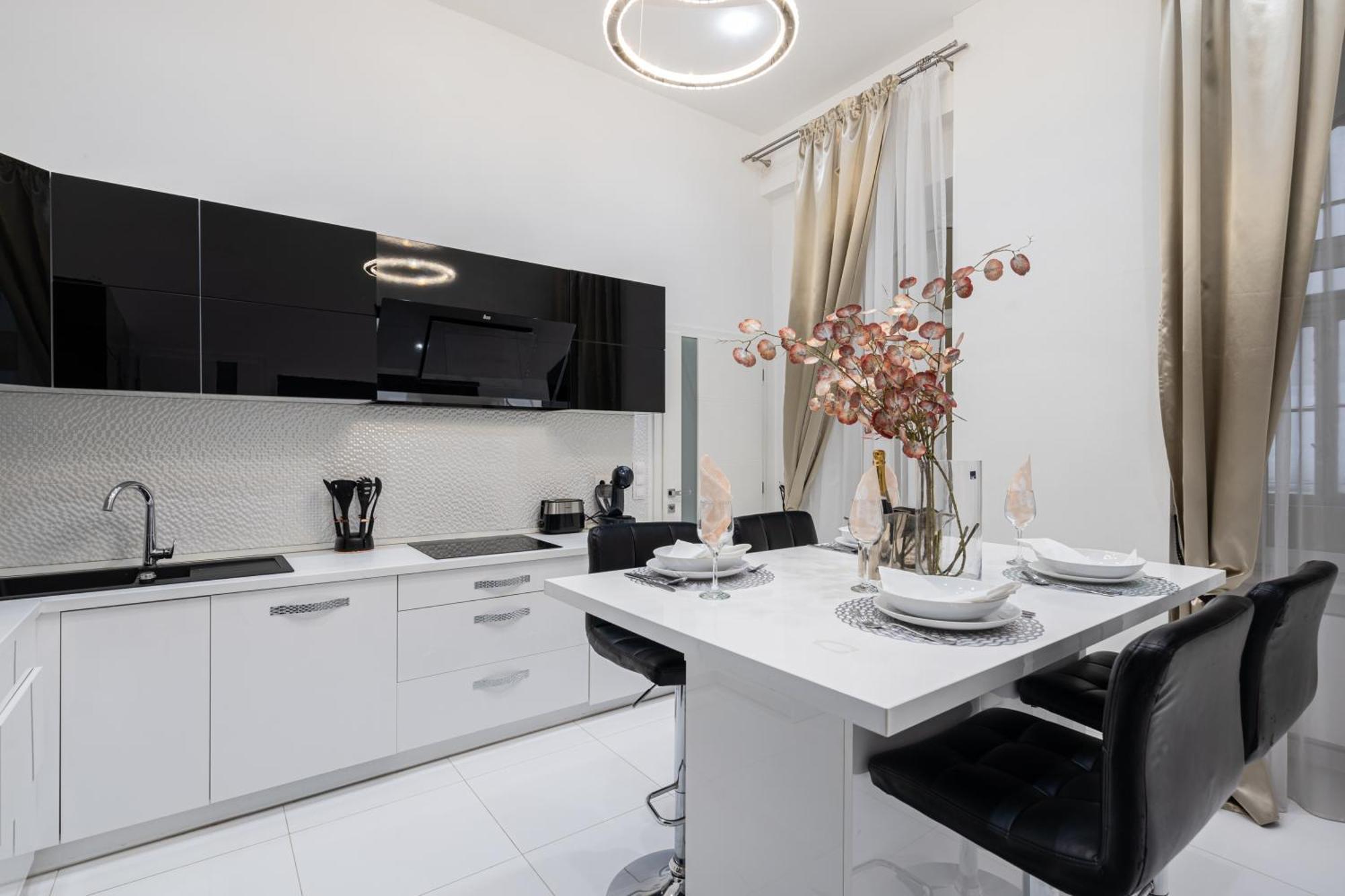 Opera Balkony Luxury Apartment With Free Parking Budapest Ngoại thất bức ảnh