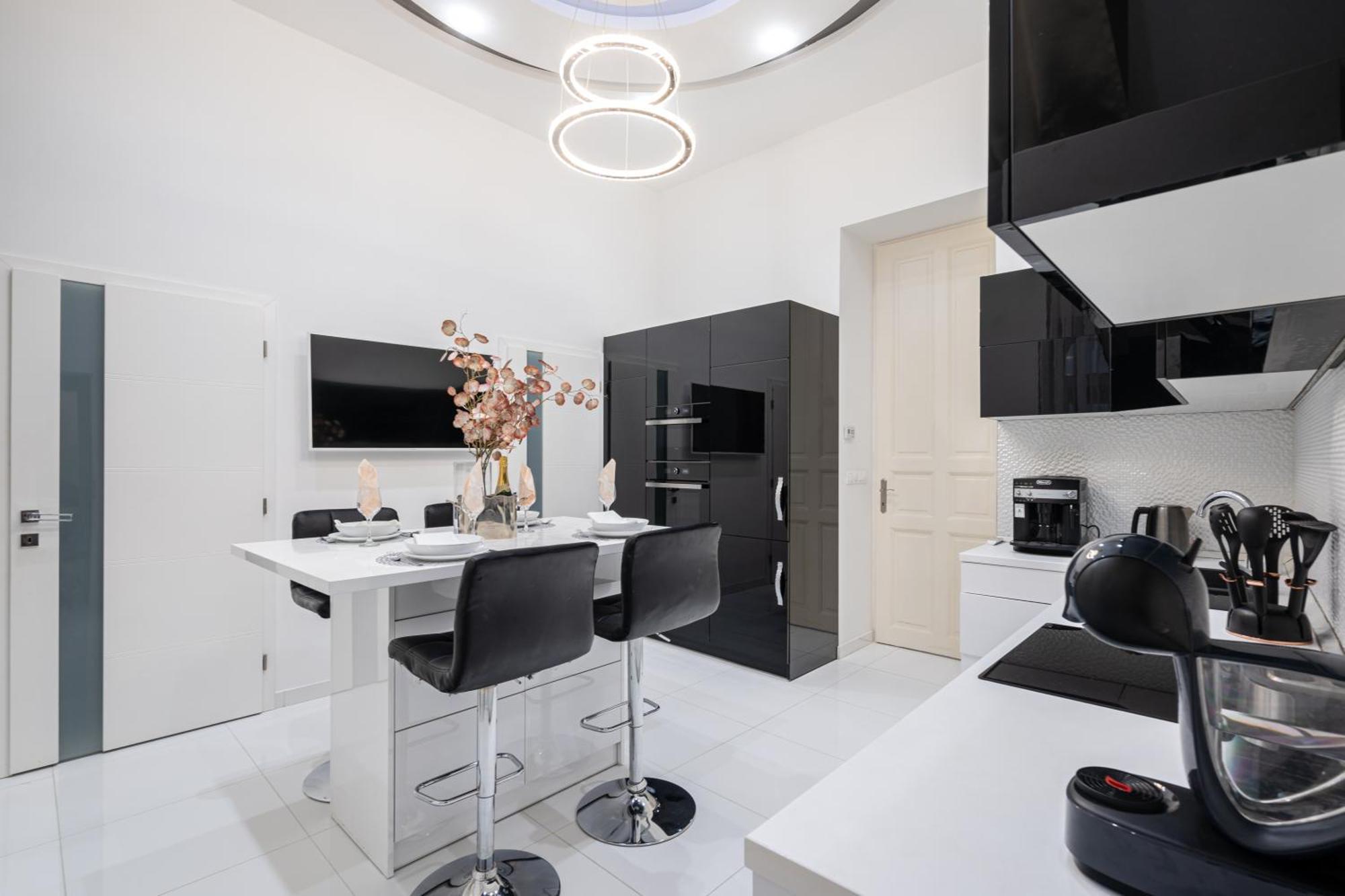Opera Balkony Luxury Apartment With Free Parking Budapest Ngoại thất bức ảnh