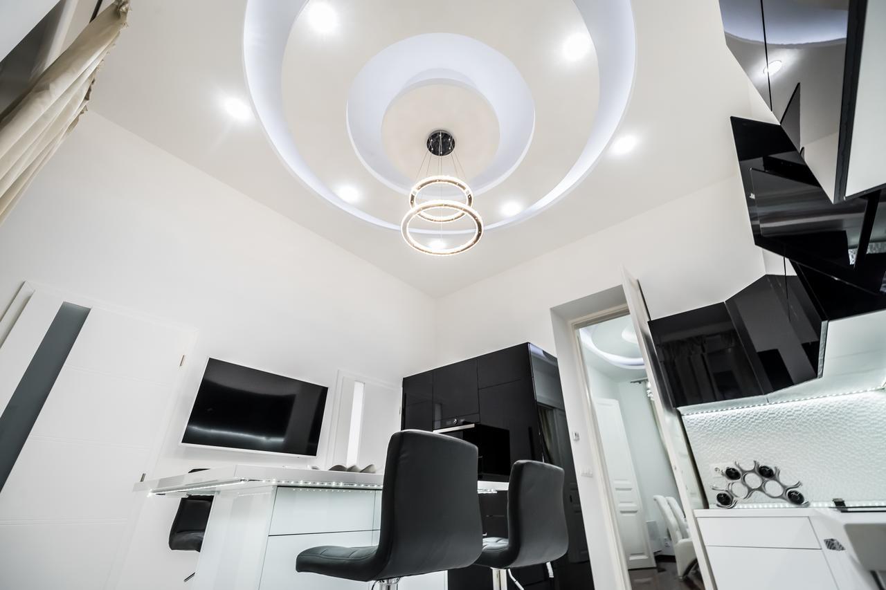 Opera Balkony Luxury Apartment With Free Parking Budapest Ngoại thất bức ảnh